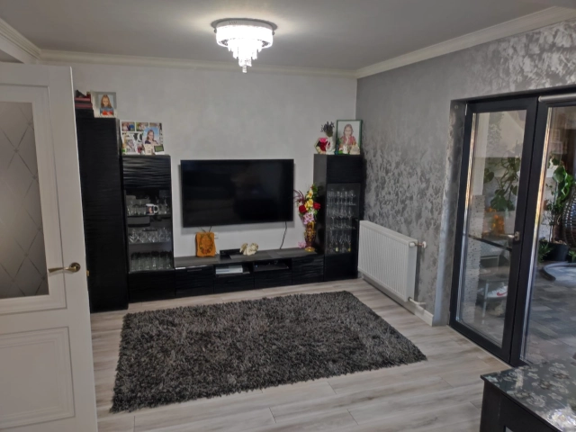 Casa 4 camere - Nicolina