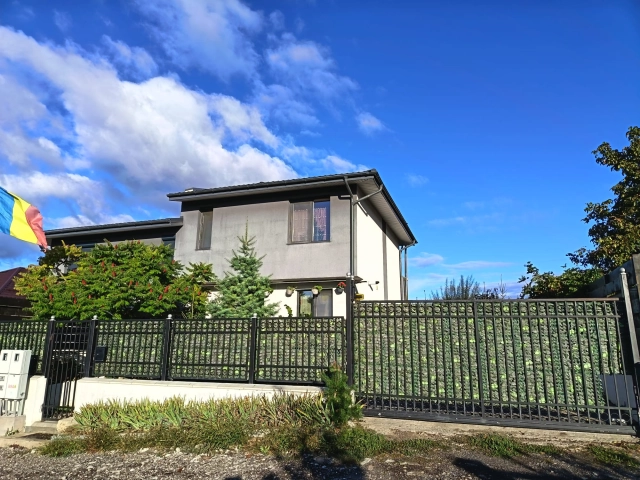 Casa 4 camere - Nicolina